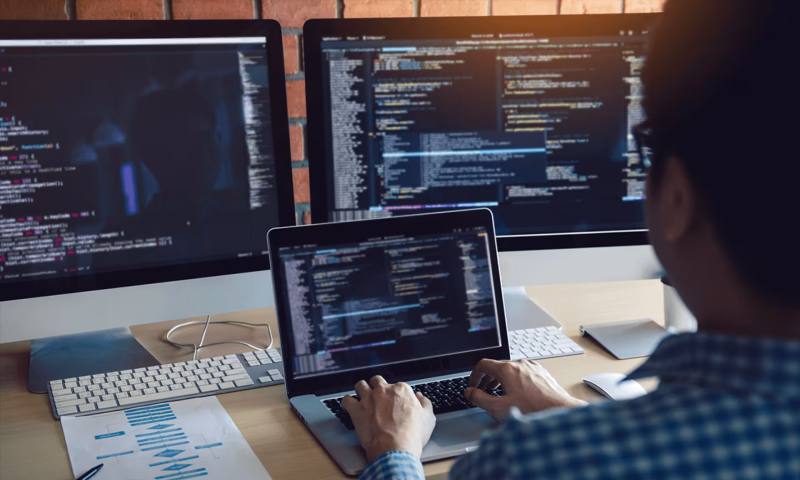 数据科学选型：R与Python如何赋能儋州市网站建设？